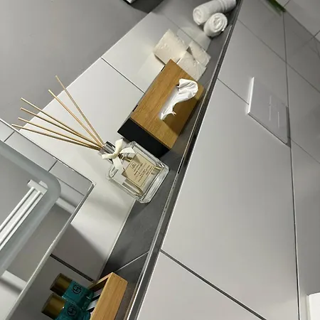 Apartment In Place *