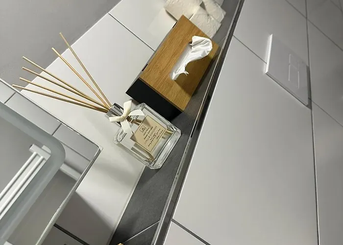 Apartment In Place *